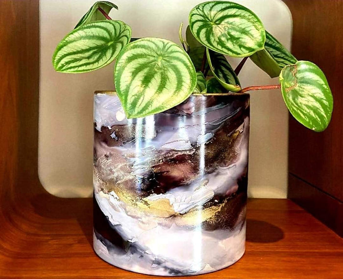 ARTISAN DESIGNED - WONDER GALACTIC PLANTER - MEDIUM - BLACK & WHITE