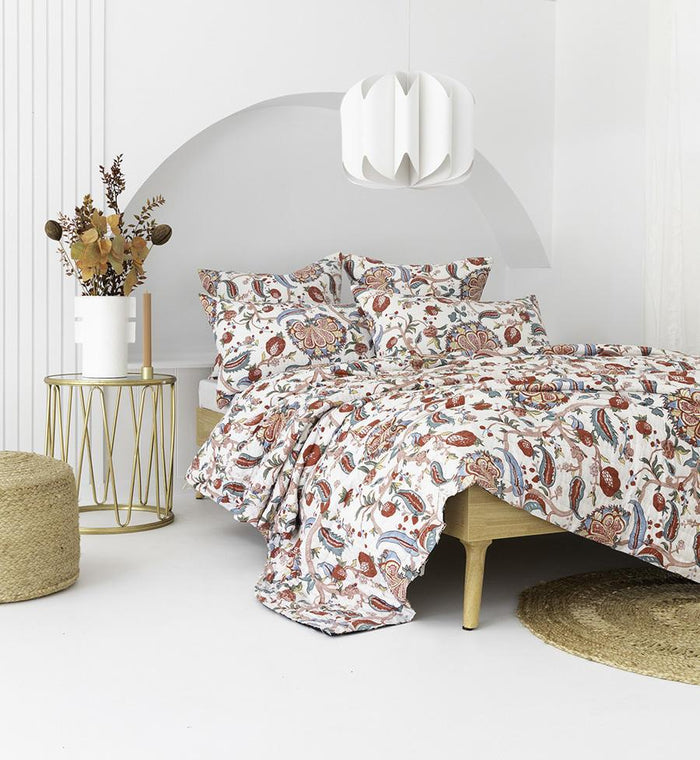 BLACK & WHITE CHINTZ - REVERSIBLE QUILT