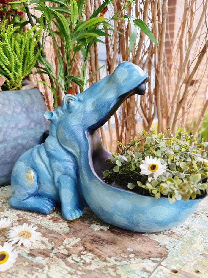 BLITZER HIPPO PLANTER / DECOR