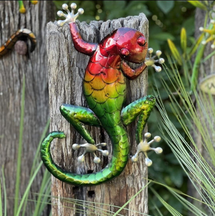 CHEEKY GECKO METAL WALL ART