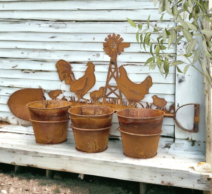 CHOOKS ON A FARM RUSTY SHOVEL WALL PLANTER