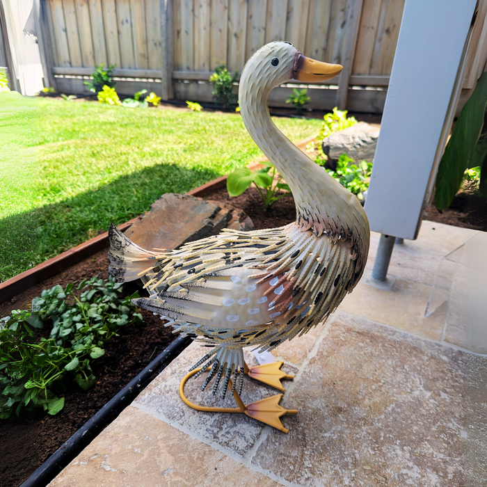 DAISY THE DUCK