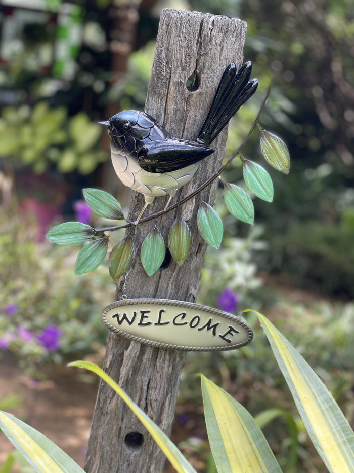 ELEGANT WELCOME WILLIE WAGTAIL WALL DECOR