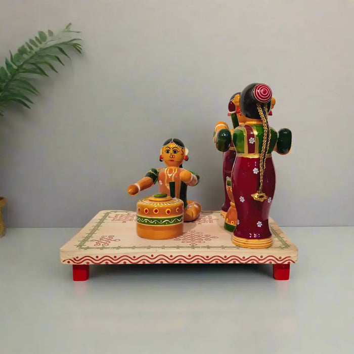 Etikoppaka Lacquer Village Scene - Traditional Women and Pot Diorama   Etikoppaka Lacquerware