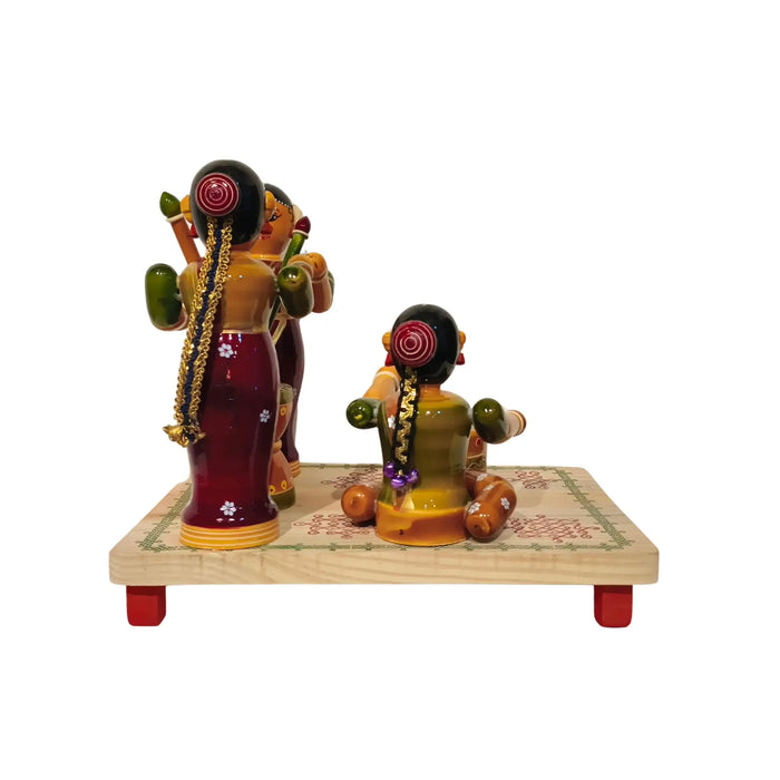 Etikoppaka Lacquer Village Scene - Traditional Women and Pot Diorama   Etikoppaka Lacquerware