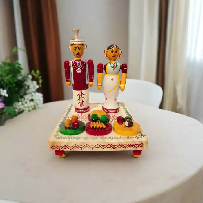 Etikoppaka Wedding Couple with Ritual Set   Etikoppaka Lacquerware