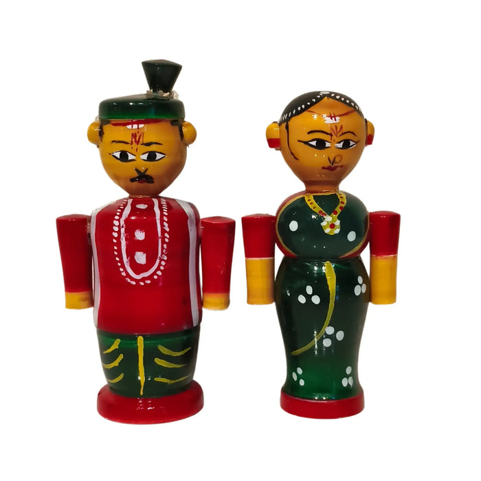 Etikoppaka Wooden Marriage Couple Figurines - Traditional South Indian Attire   Etikoppaka Lacquerware
