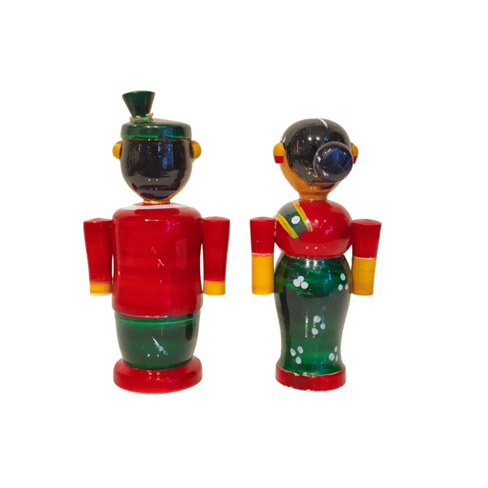 Etikoppaka Wooden Marriage Couple Figurines - Traditional South Indian Attire   Etikoppaka Lacquerware