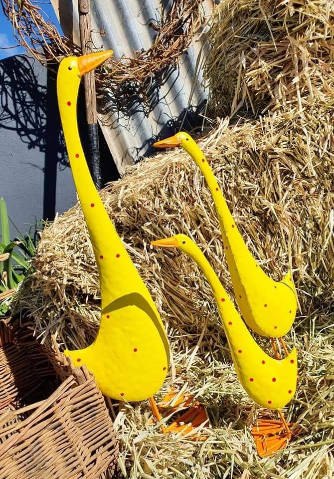 FAMILY OF 3 YELLOW DUCKS