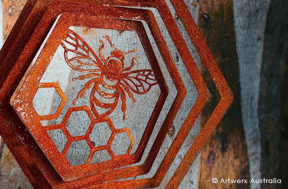 HONEYCOMB BEE - WEATHERING STEEL WIND WHIRL SPINNER