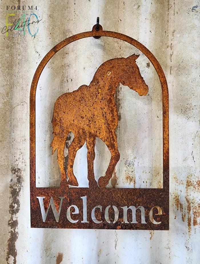 SINGLE HORSE RUSTY WELCOME SIGN