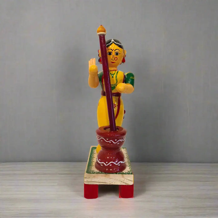 Etikoppaka Craft – The Household Pounding Woman   Etikoppaka Lacquerware