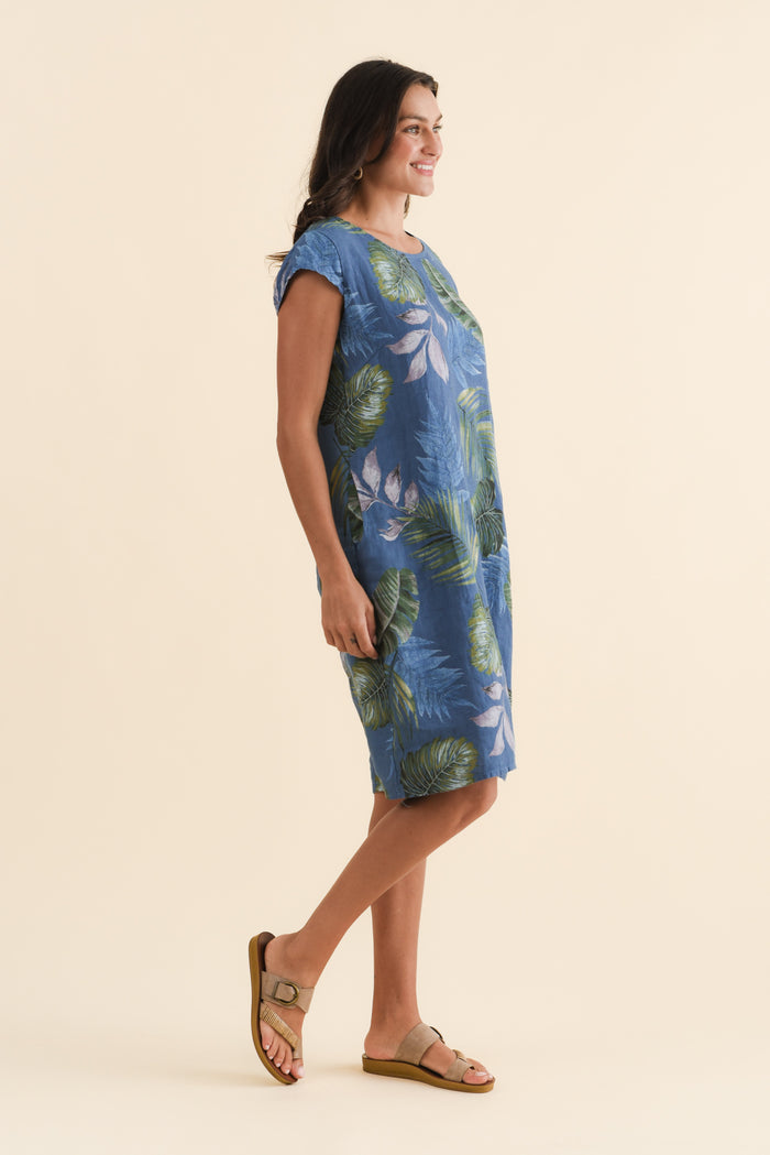 Tina Steel Palm Linen Pocket Dress,Brunette model,alt text|model:Brontie