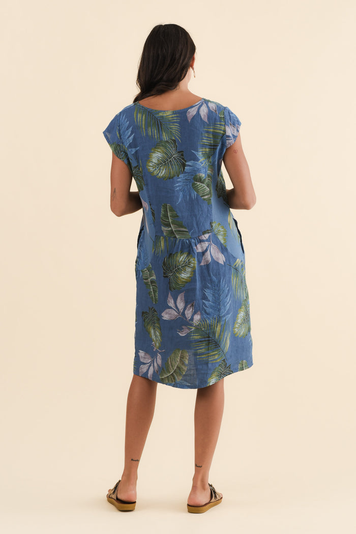 Tina Steel Palm Linen Pocket Dress,Brunette model,alt text|model:Brontie